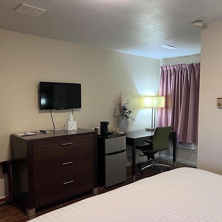 Sunrise Motor Inn Cody Εξωτερικό φωτογραφία