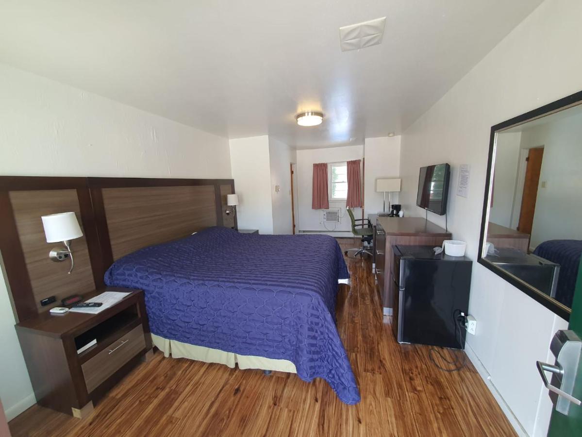 Sunrise Motor Inn Cody Εξωτερικό φωτογραφία