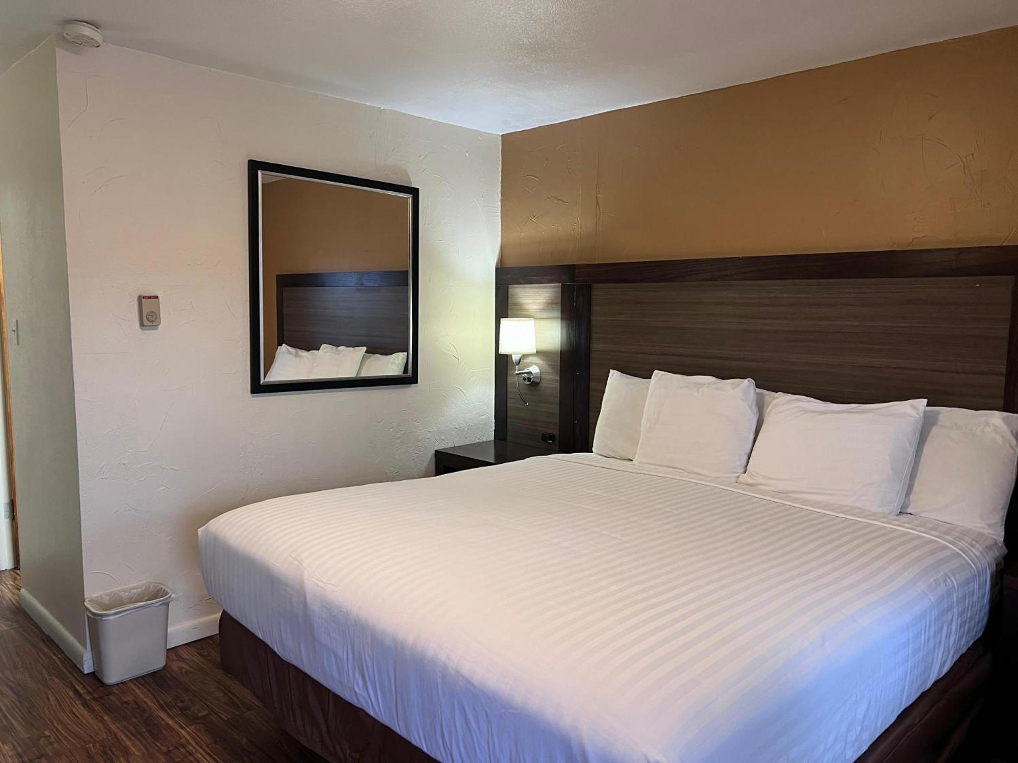 Sunrise Motor Inn Cody Εξωτερικό φωτογραφία