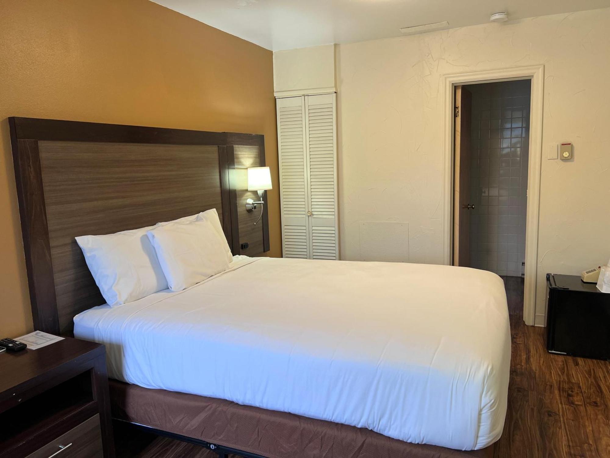 Sunrise Motor Inn Cody Εξωτερικό φωτογραφία
