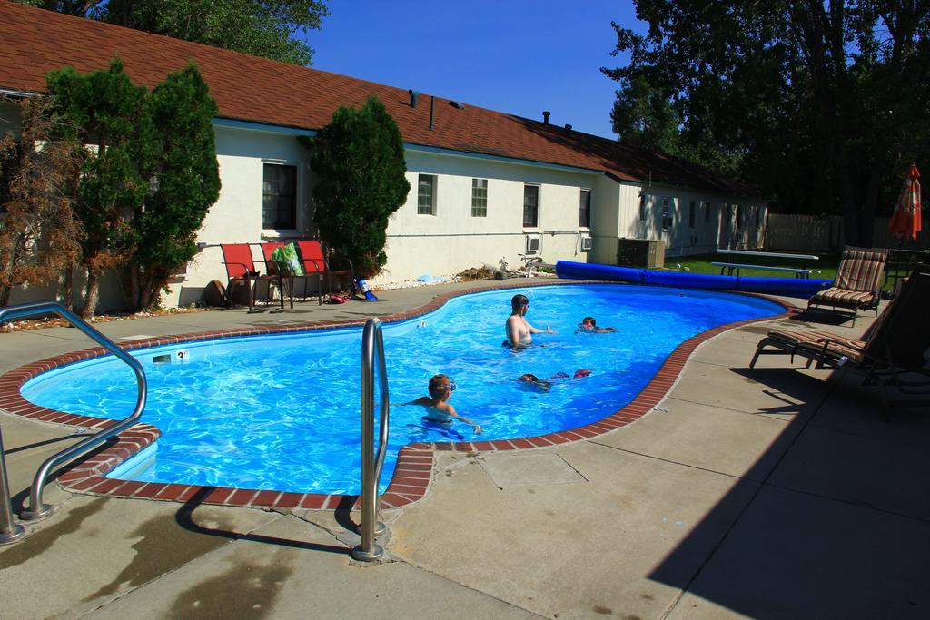 Sunrise Motor Inn Cody Εξωτερικό φωτογραφία