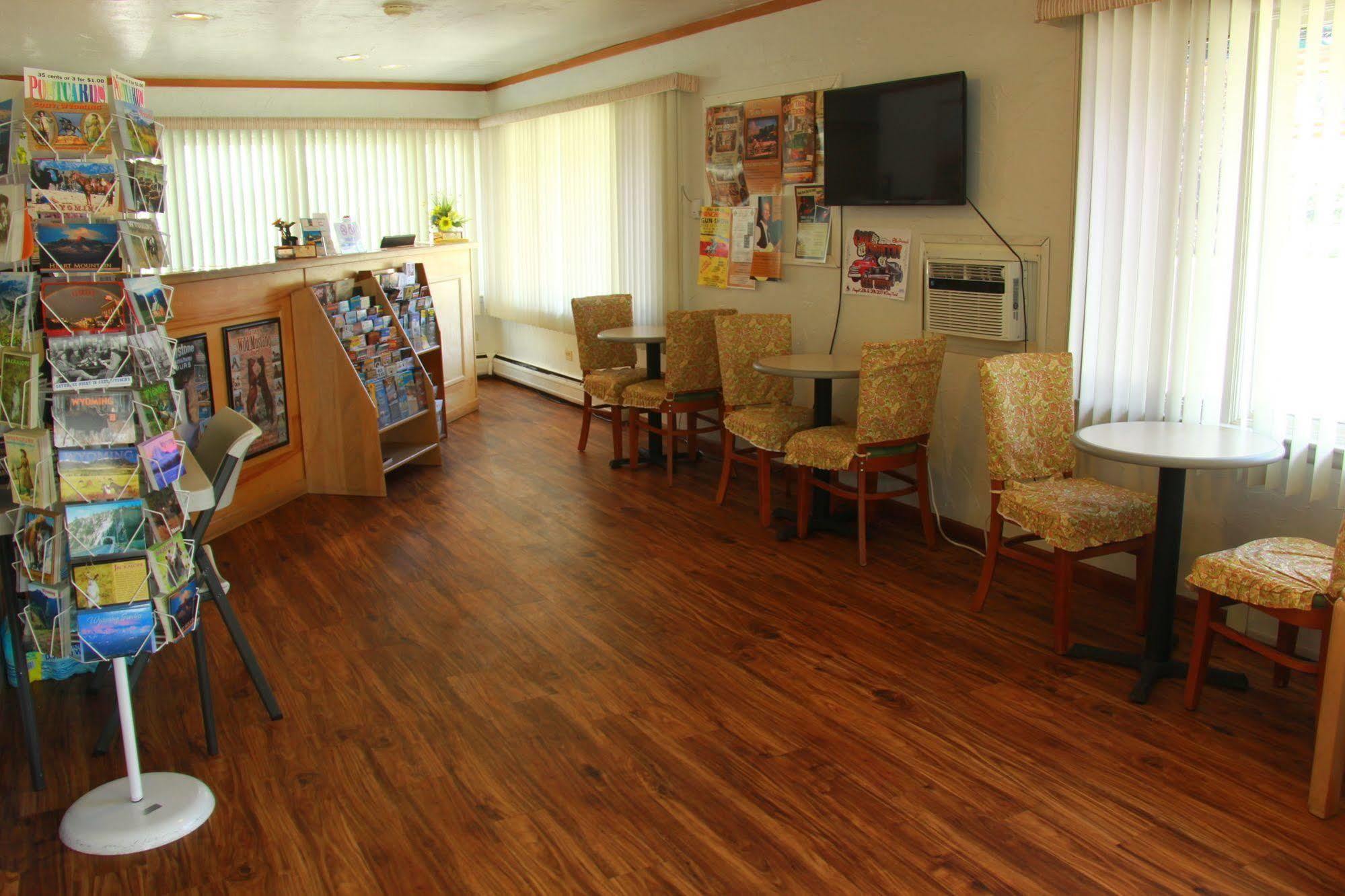 Sunrise Motor Inn Cody Εξωτερικό φωτογραφία